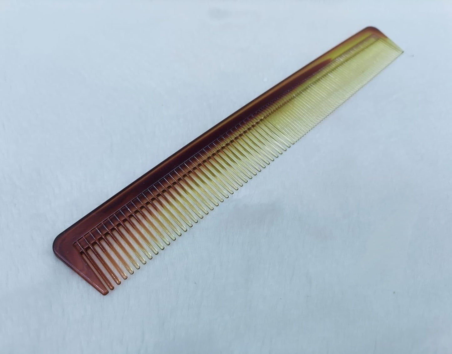 Plastic Hair Comb (05) β Simple & Reliable Hair Care Tool