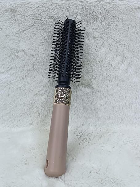 Round Hair Brush – Smooth, Voluminous & Salon-Ready Hair