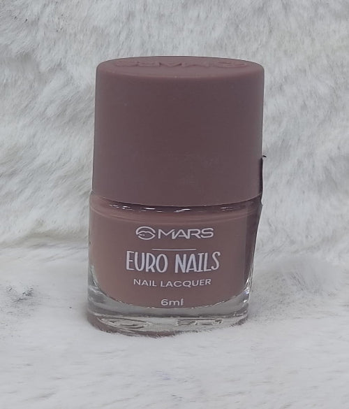 Nail Lacquer with Glossy Gel Finish