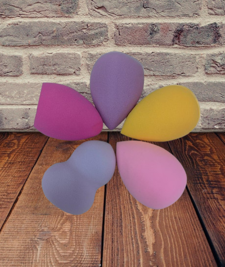 Merry Christmas Makeup Tools β Pack of 5 Pcs
