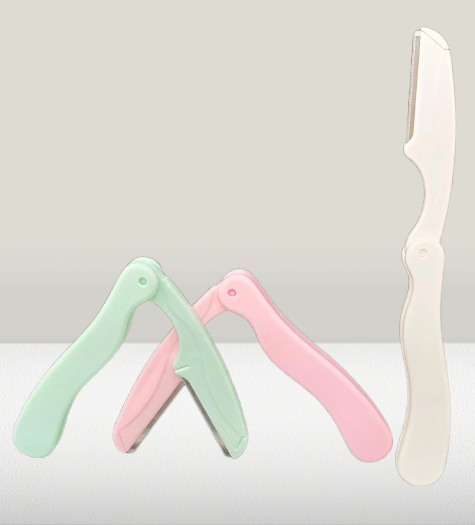 Eyebrow Razor featuring a sharp stainless steel blade !