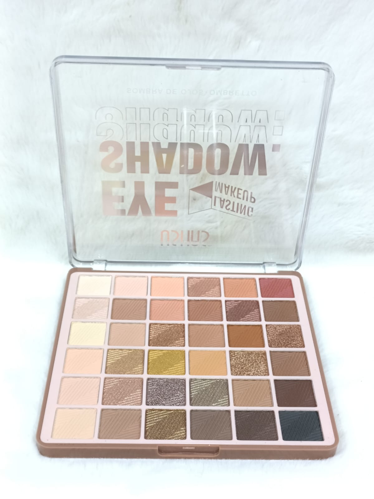 USHAS Pretty Grunge Eyeshadow Palette