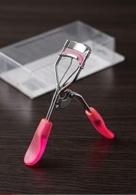 Eyelash Curler – Parlor Eye Makeup Accessory for Beautiful Curled Lashes
