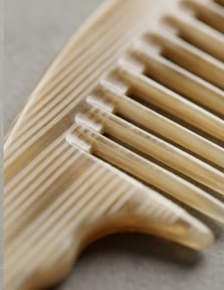 Hair Comb (Model No. 2027A)