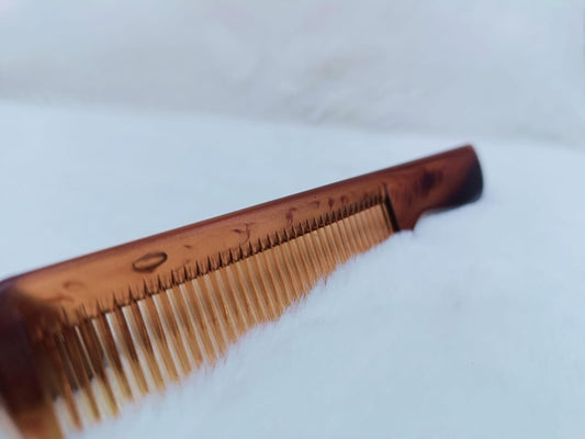 Plastic Hair Comb (07) – Smooth & Easy Hair Styling Tool