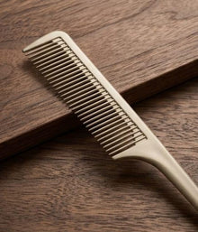 Hair Comb (Model No. 9570) – Smooth Styling & Daily Grooming Essential