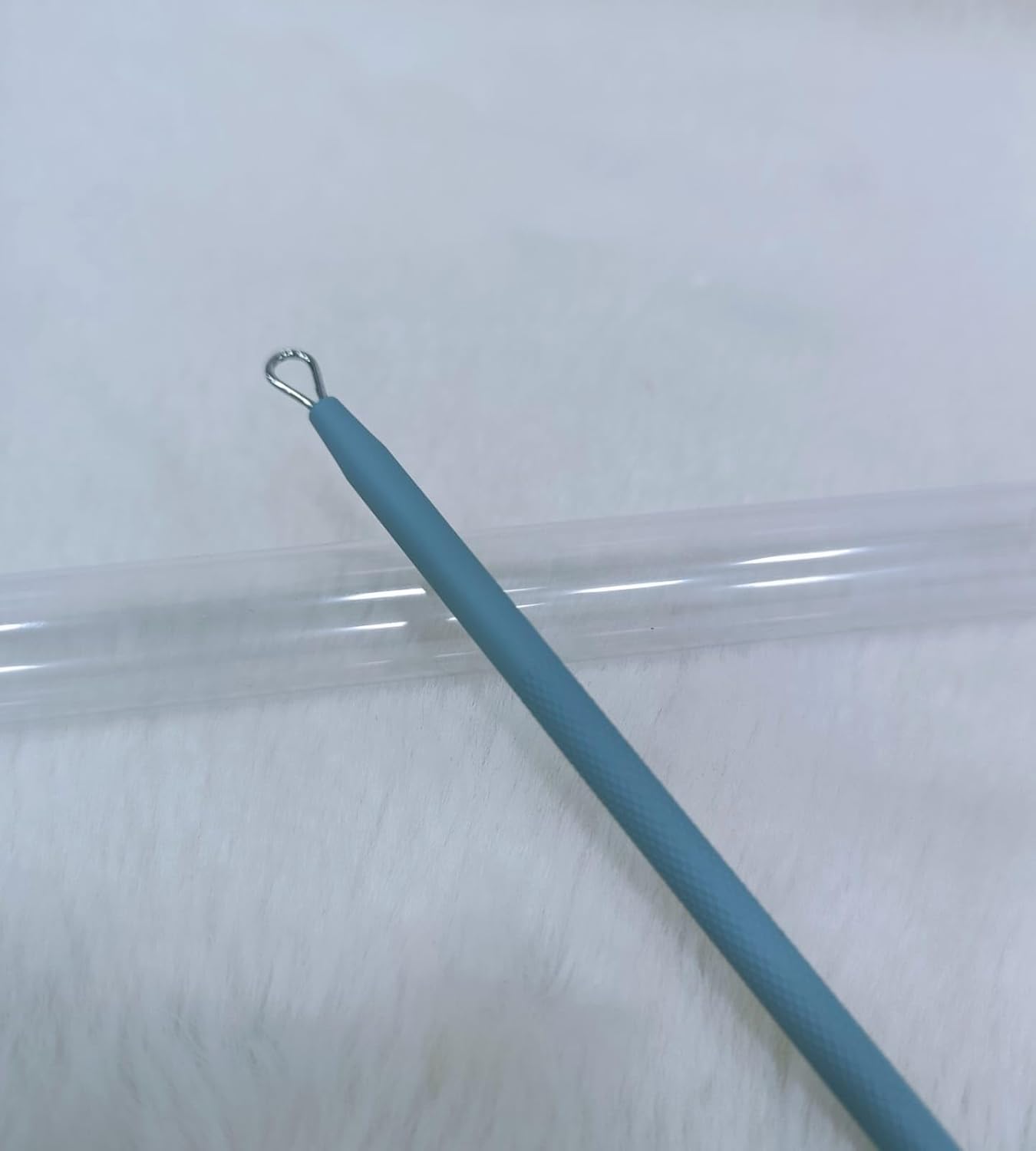 Blackhead Remover featuring a strong steel body, designed for precise and gentle skincare