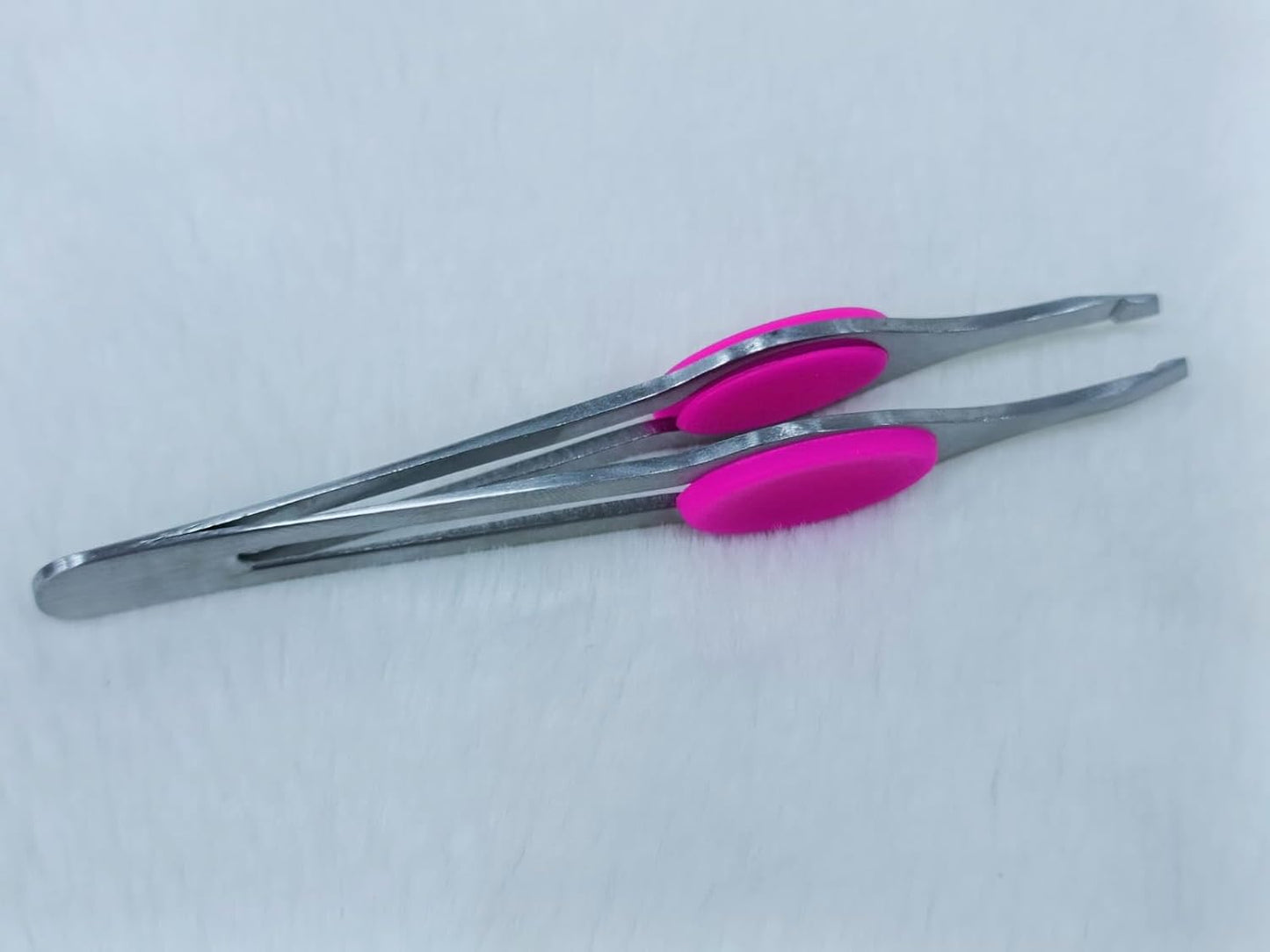 Tweezer for Eyebrows, Ingrown Hair and Facial Hair – Sharp Precision Tweezer for Women and Men