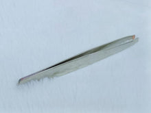 Tweezer for Eyebrows, Ingrown Hair, and Facial Hair – Precision Tweezer for Women & Men