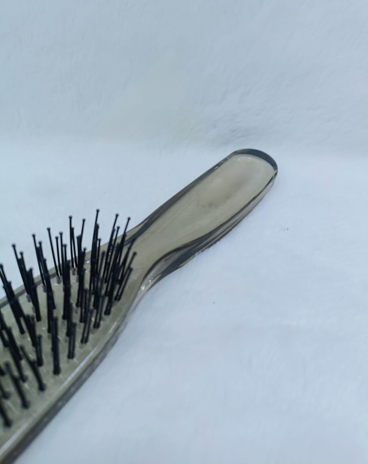 Flat Hair Brush is designed for men, women, and kids to make daily hair styling simple and gentle