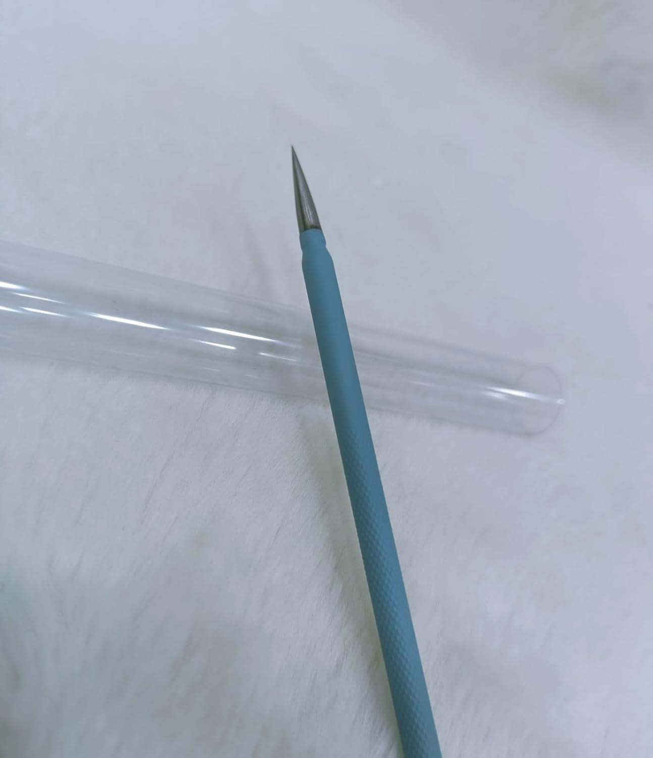 Blackhead Remover featuring a strong steel body, designed for precise and gentle skincare