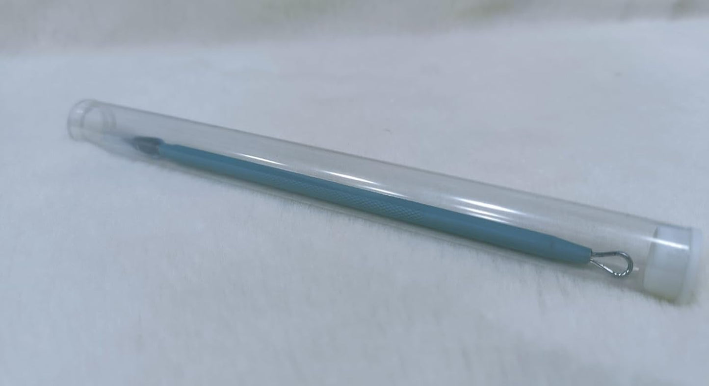 Blackhead Remover featuring a strong steel body, designed for precise and gentle skincare