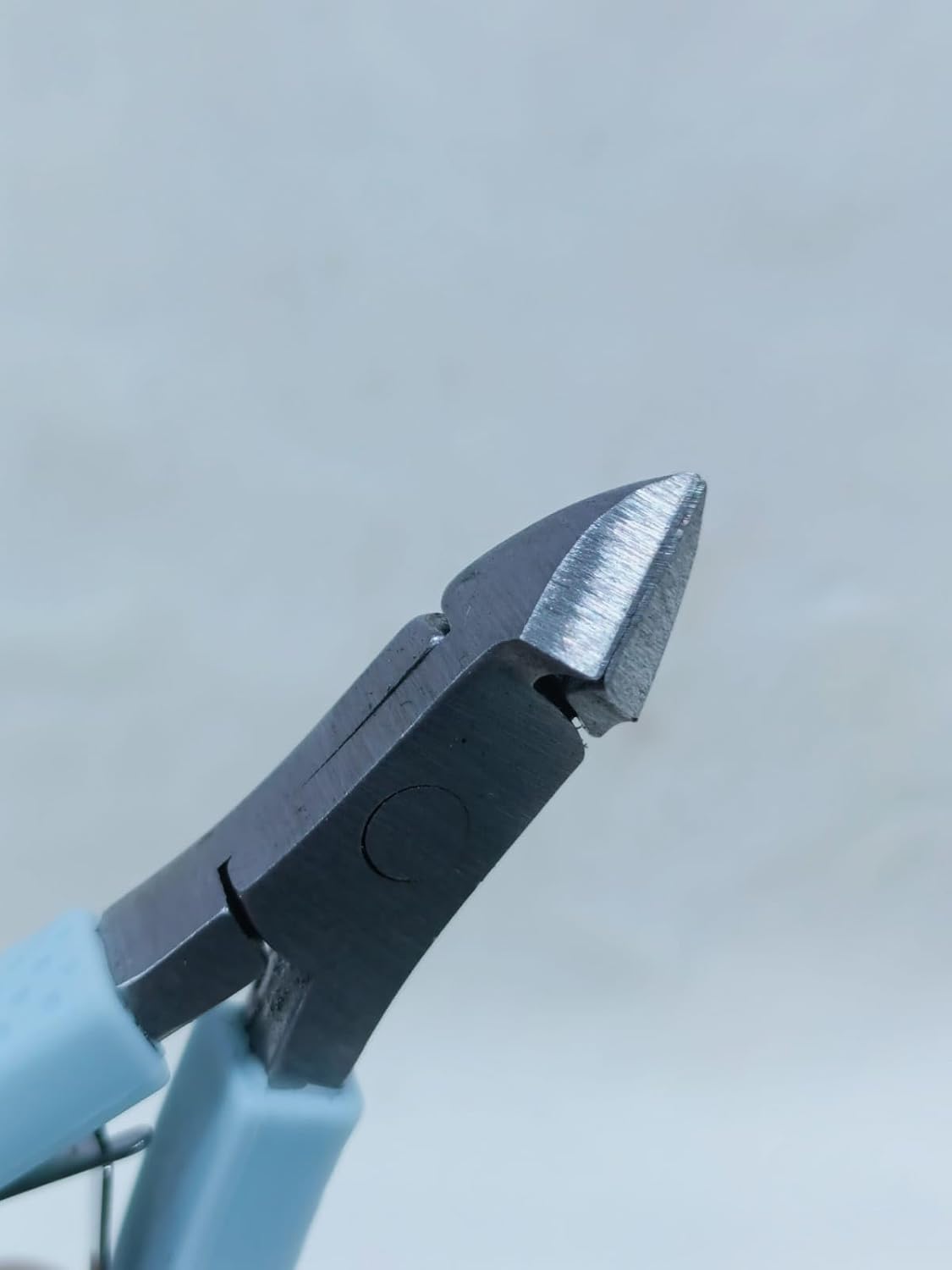 Cuticle Cutter with Rubber Handle – Stainless Steel Nail Nipper