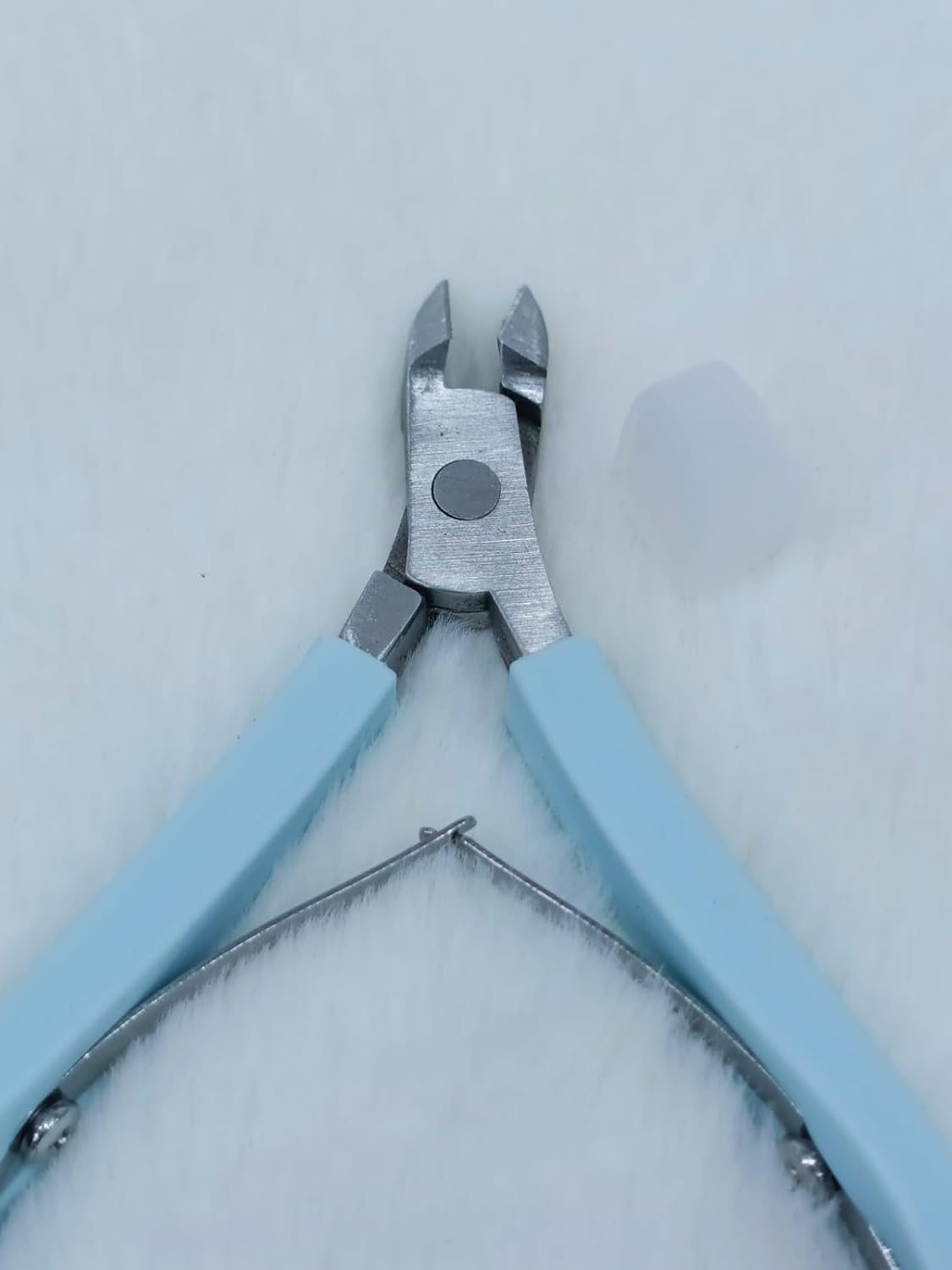 Cuticle Cutter with Rubber Handle – Stainless Steel Nail Nipper