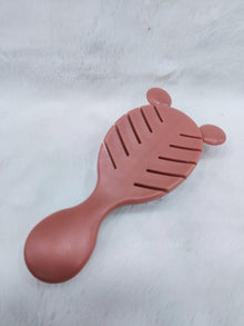 Mini Detangler Hair Brush – Compact & Tangle-Free Hair Care