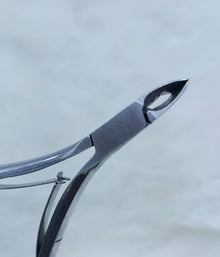 Professional Cuticle Cutter & Nail Clipper for Thick Nails