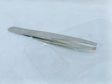 Tweezer for Eyebrows, Ingrown Hair, and Facial Hair – Precision Tweezer for Women & Men