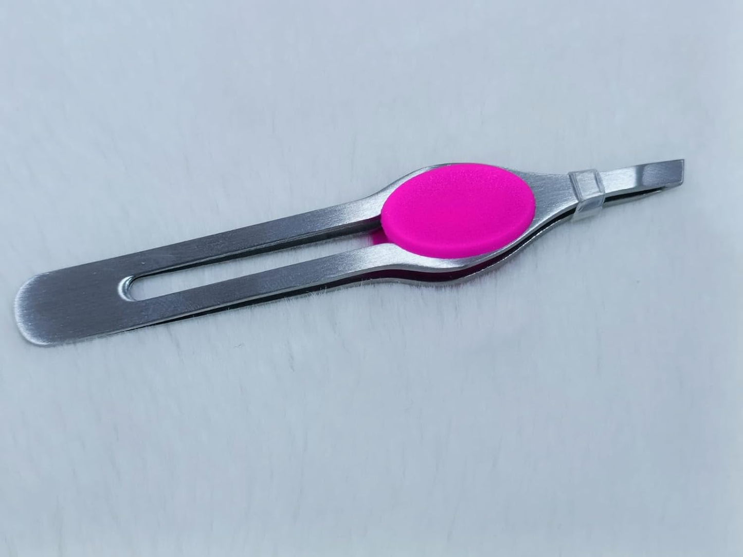 Tweezer for Eyebrows, Ingrown Hair and Facial Hair – Sharp Precision Tweezer for Women and Men