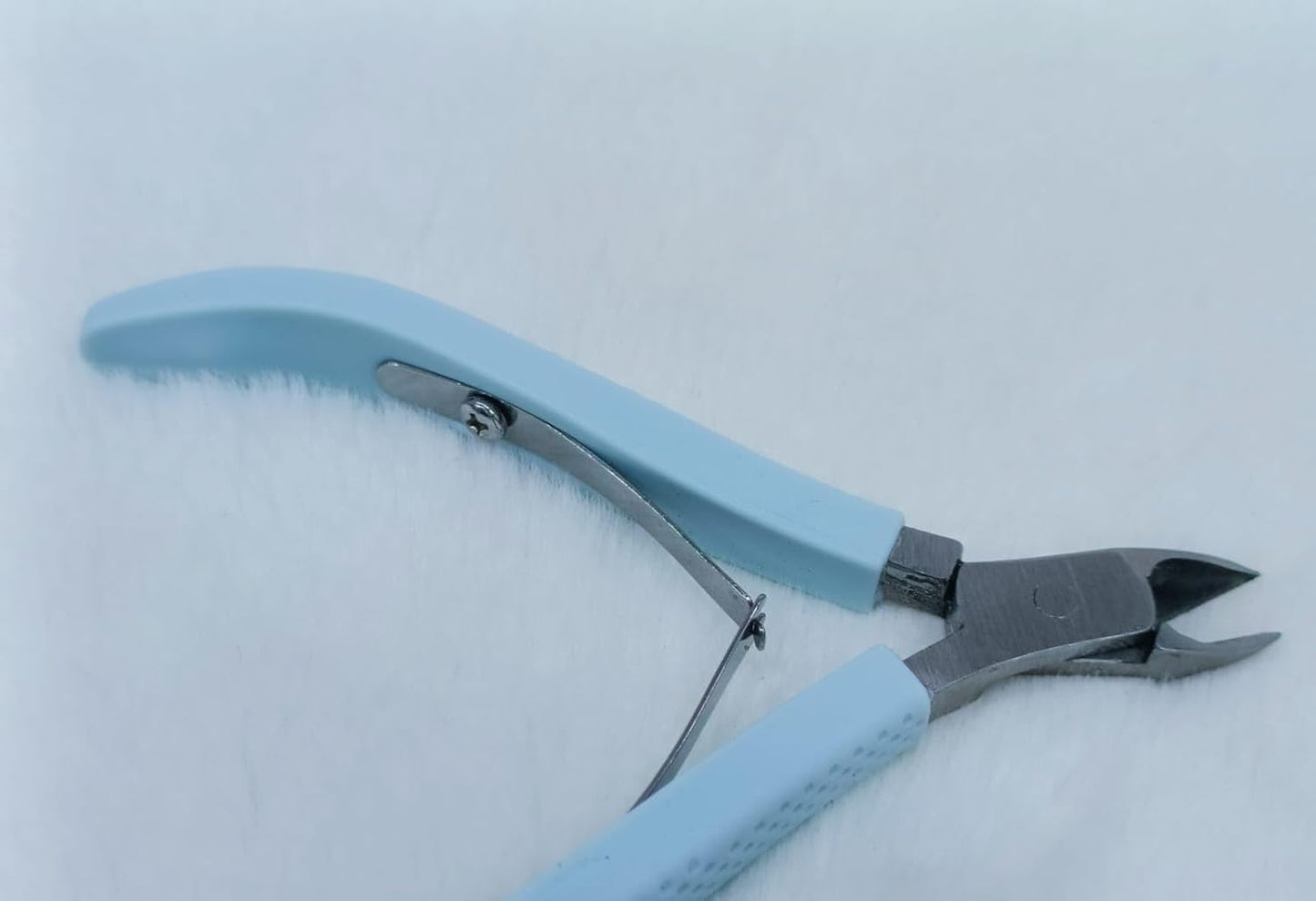 Cuticle Cutter with Rubber Handle – Stainless Steel Nail Nipper