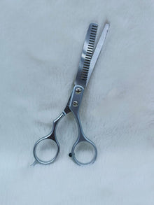 Professional Hair Thinning Scissor – Smooth & Precise Hair Styling