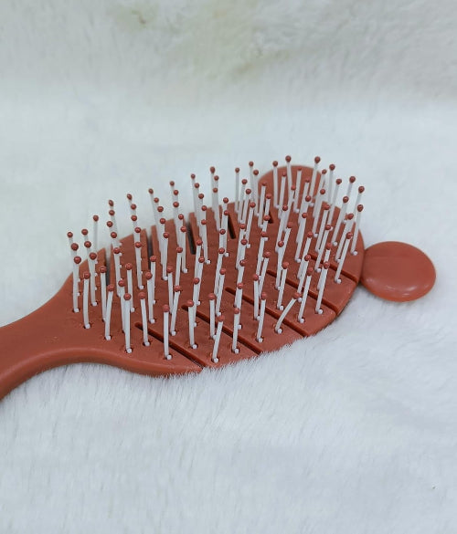 Small hair brush Small Hair Brush – Compact, Gentle & Perfect for Everyday Grooming