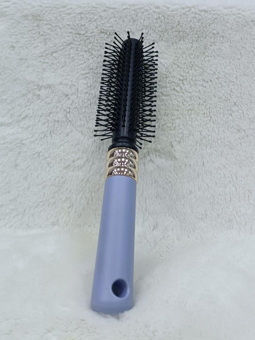 Round Hair Brush – Smooth, Voluminous & Salon-Ready Hair
