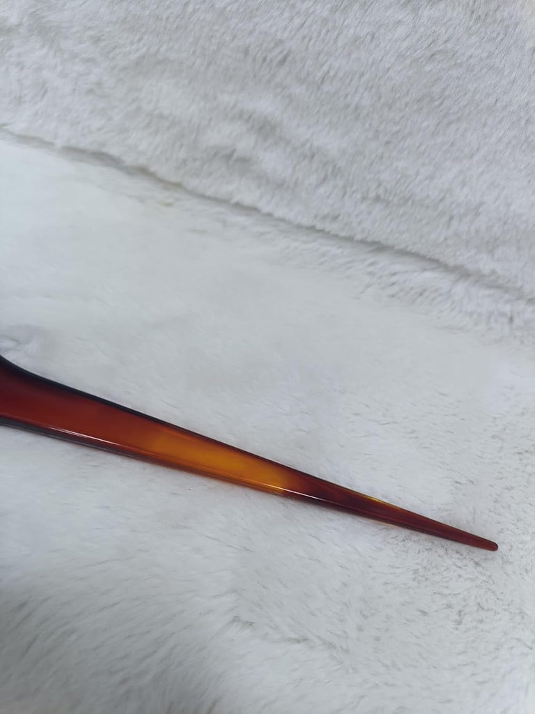 Hair dye brush
