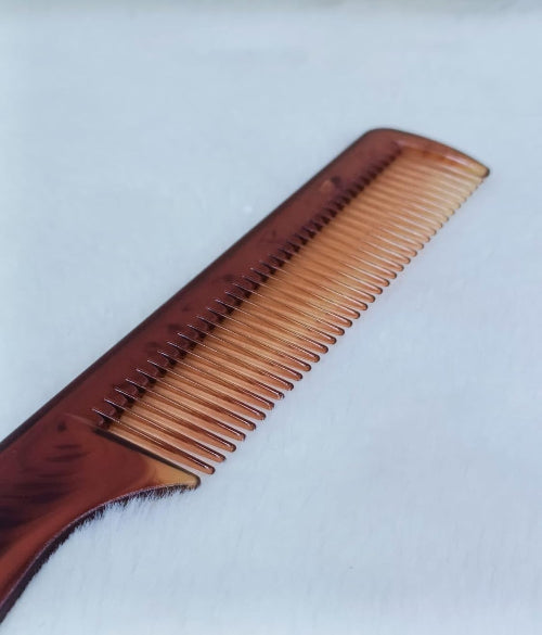 Plastic Hair Comb (07) – Smooth & Easy Hair Styling Tool