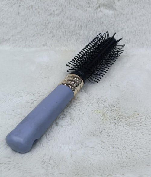 Round Hair Brush – Smooth, Voluminous & Salon-Ready Hair