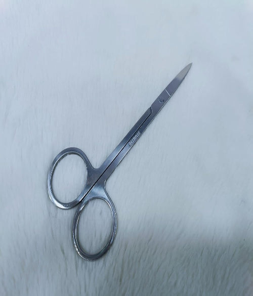 Eyebrow Scissors for Daily Use – Perfect Grooming for Women