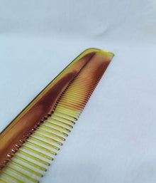 Plastic Hair Comb (06) – Comfortable Daily Grooming Tool