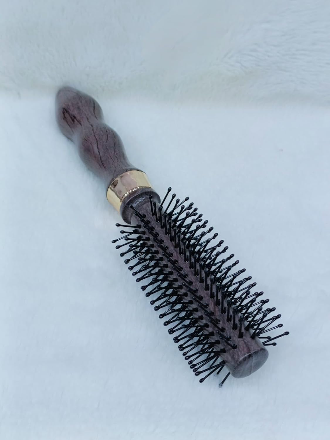 Round Hair Brush featuring a natural wooden handle use men & women