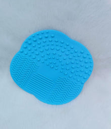 Silicone Cosmetic Brush Cleaner Pad – Makeup Brush Washing Tool