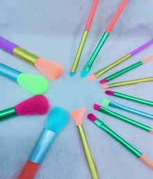 Makeup Brush Set of 14 for Women & Girls – Daily Home Use