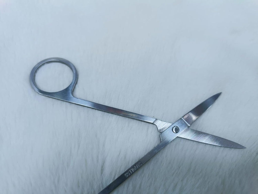 Eyebrow Scissors for Daily Use – Perfect Grooming for Women