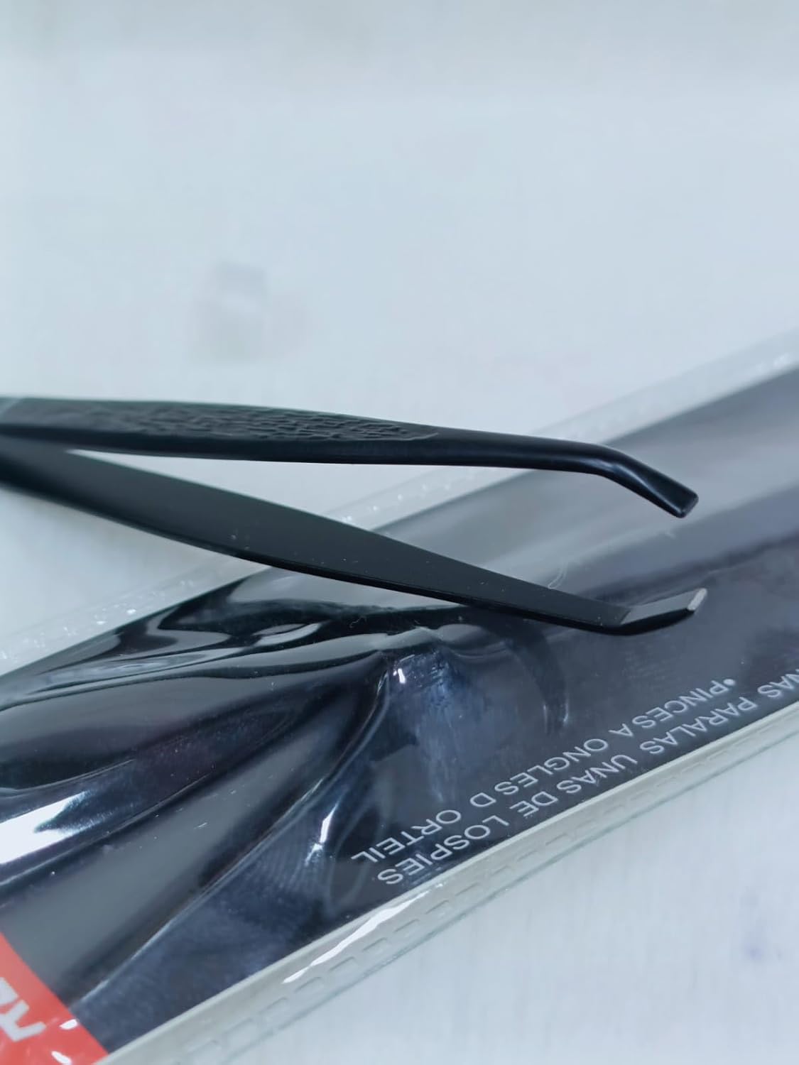 Eyebrow Hair Removal Stainless Steel Tweezer for Men & WomenTitle