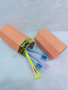 Plastic Travel Toothbrush Holder – Compact & Hygienic Storage