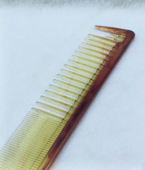 Plastic Hair Comb (02) – Everyday Grooming Essential