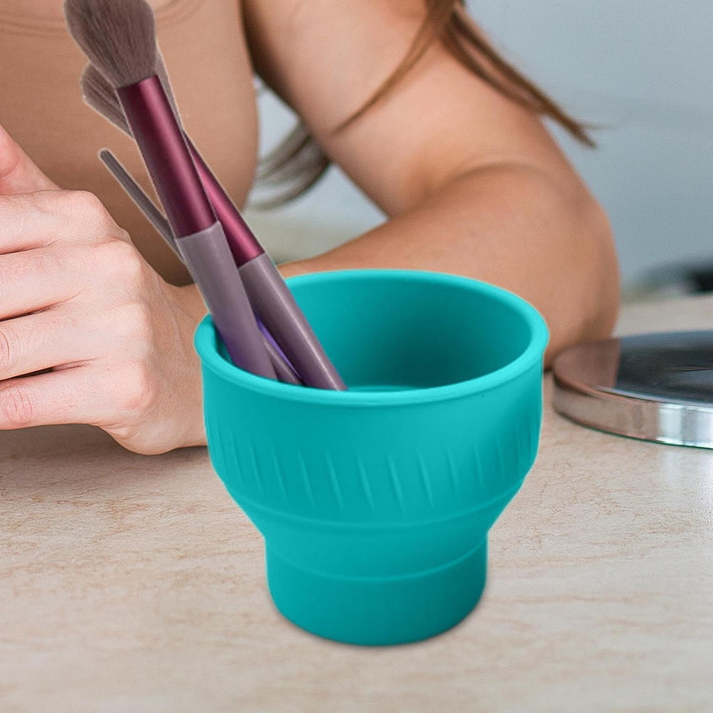 Makeup Brush Cup – Foldable Travel Brush Cup