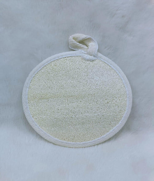 Oval Natural Bathing Loofah – Gentle Exfoliation & Fresh Skin
