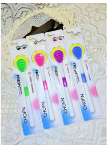 Soft Silicone Tongue Scraper Brush!