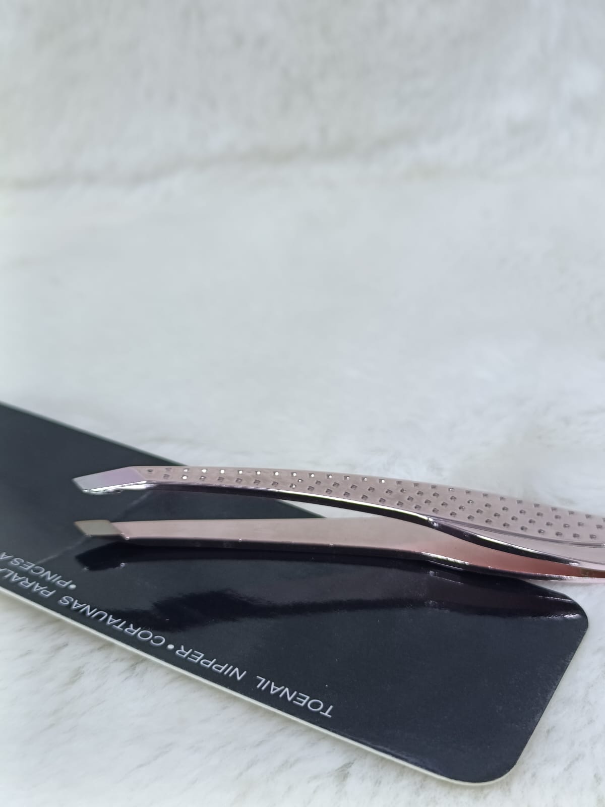 Eyebrow Tweezers – Professional Stainless Steel Precision Tweezers!