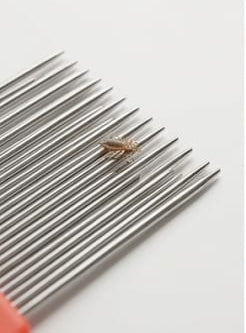 Rubber Handle Single Side Steel Needles Pet Comb – Effective Flea & Tick Removal