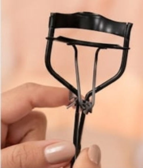Eyelash Curler, Premium Lash Curler for Perfect Lashes, No Pinching or Pulling eye lash curler, Fit All Eye Shape