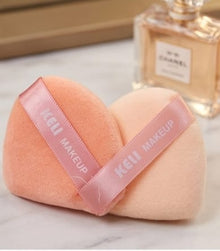 Triangle Powder Puff – Soft Plush Makeup Essential
