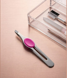 Tweezer for Eyebrows, Ingrown Hair and Facial Hair – Sharp Precision Tweezer for Women and Men
