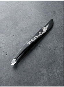 Slant Tip Tweezer – For Eyebrows, Upper Lip & Facial Hair (Black)