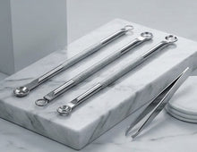 Blackhead Remover featuring a strong steel body