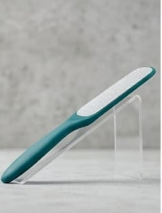 Foot Scrubber 2 Side Steel with Plastic Handle