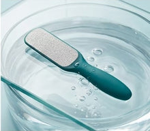 Foot Scrubber 2 Side Steel with Plastic Handle